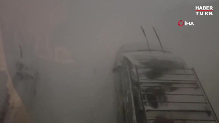 Japonya'da kar ve fırtına hayatı felç etti: 13 ölü