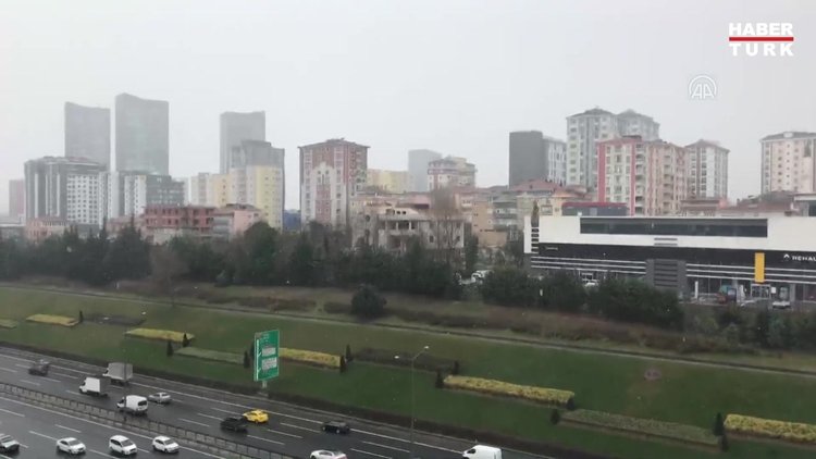 İstanbul'un Anadolu yakasında beklenen kar yağışı başladı!