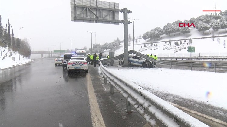 Beşiktaş'ta sivil polis aracı, trafik polisi aracına arkadan çarptı 3 polis yaralandı