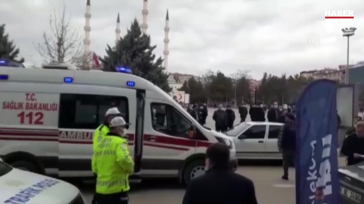 Polis merkezi önünde silahlı kavga: 1 yaralı