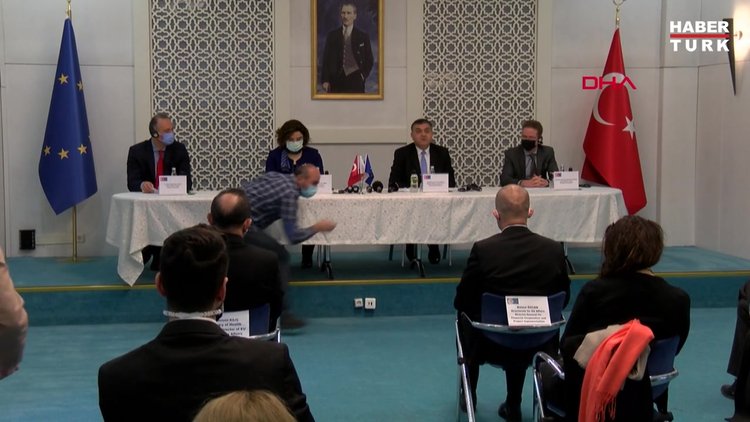 Koronavirüste mutasyonu zamanında tespit edecek proje hayata geçti