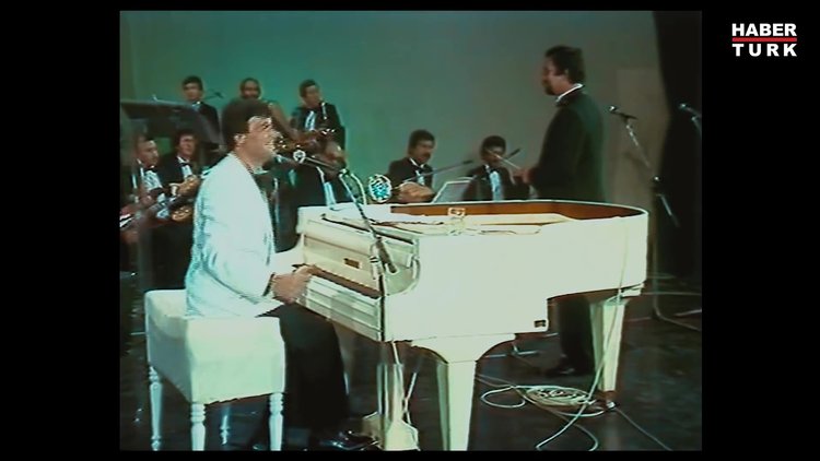 Ferdi Özbeğen anıldı