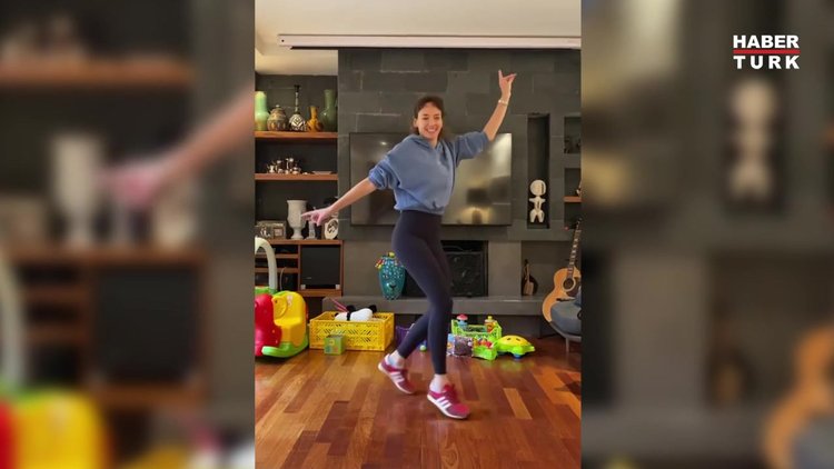 Seda Bakan'dan 'Shakira' dansı