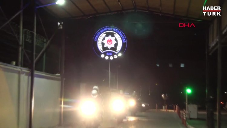 Adana'da 90 firarinin yakalanması için şafak operasyonu