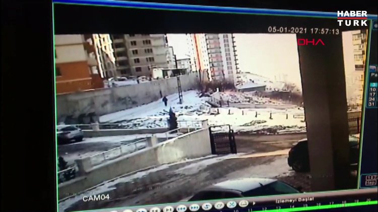 Ev sahibi duştayken eve girip soyan hırsız, tutuklandı