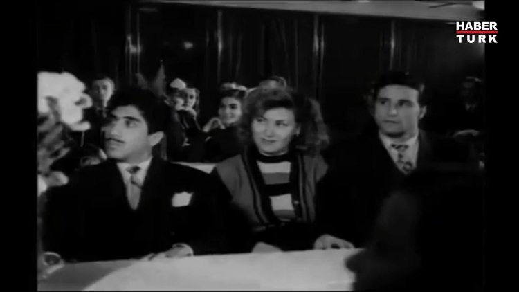 Sihirli Define - Müzeyyen Senar