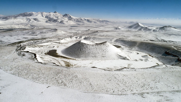'Dünyann nazar boncuğu' Meke Gölü beyaza büründü