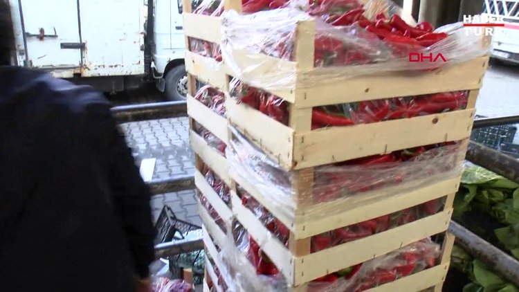 Şanlıurfa'da kente özgü biberler tükendi, Antalya'dan 'Şili biberi' takviyesi yapıldı
