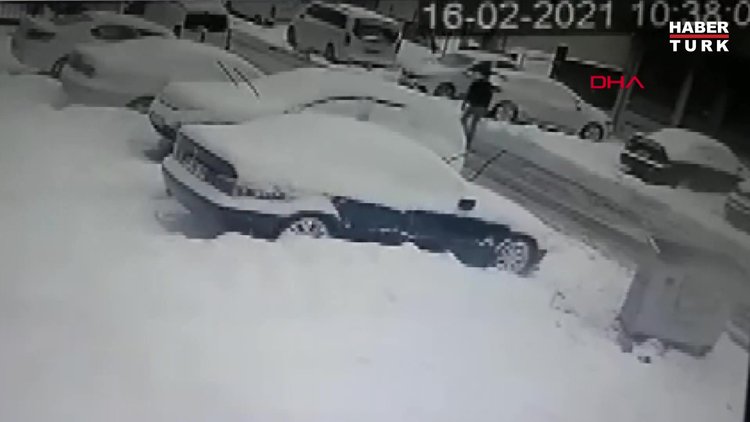 Ataşehir'de pitbull saldırısı kamerada