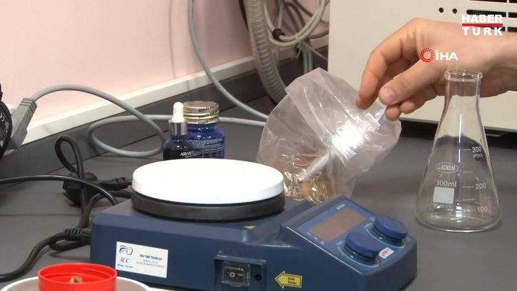 Doğal hali 300 lira olan propolis işlendiğinde 25 bin lira değerine çıkıyor