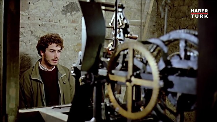 Gizli Yüz - Fikret Kuşkan