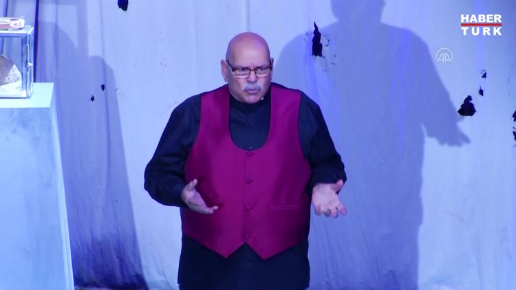 Sanatçı Rasim Öztekin, hayatını kaybetti