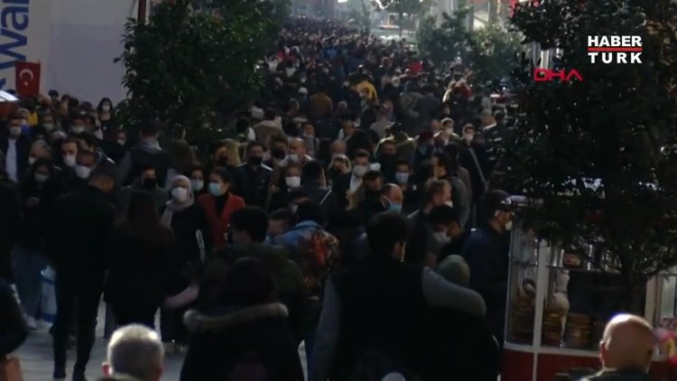 Taksim Meydanı ve İstiklal Caddesi'nde yoğunluk