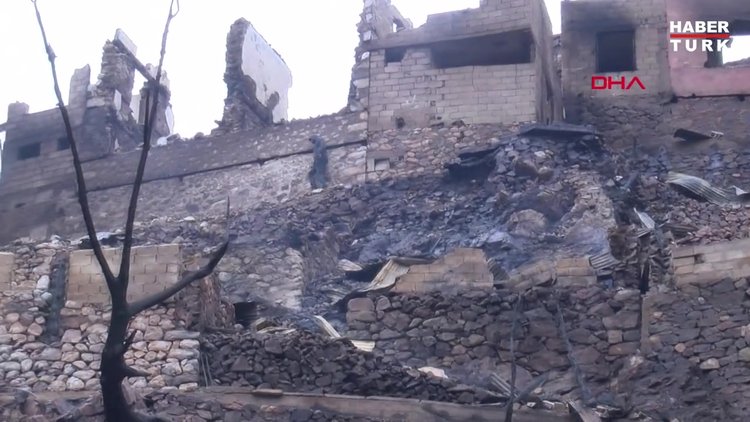 Yanan köyde çadır kurdurmadılar, komşularına evlerini açtılar