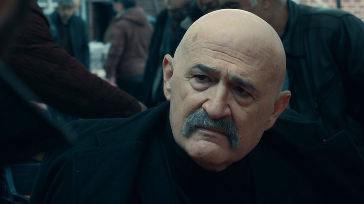 Amca'dan gözdağı!