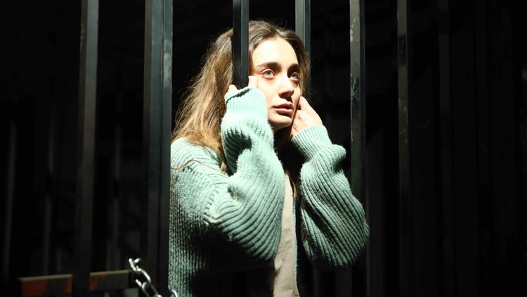 ''Sen de ben de düşündüğümüz kadar güçlü değiliz''