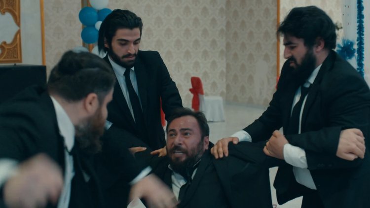 Medet darp ediliyor!