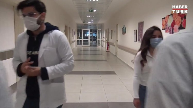 Karın ağrısı şikayetiyle gitti, yumurtalığından 20 kilogram kitle çıktı