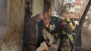 Ekibin başı gaz kaçağıyla dertte.