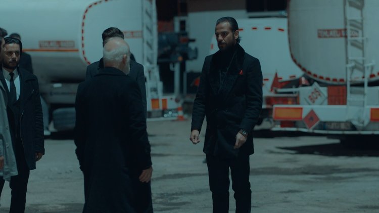 ''Tankerler mazot taşır ben hep seni düşünürüm Celalciğim''