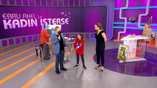 Şalvarlı Picasso Ayfer Bozkurt-Köyünde keşfedilip tüm Türkiye'de ilgi odağı olan yetenekli ressamın başarı hikayesi ...