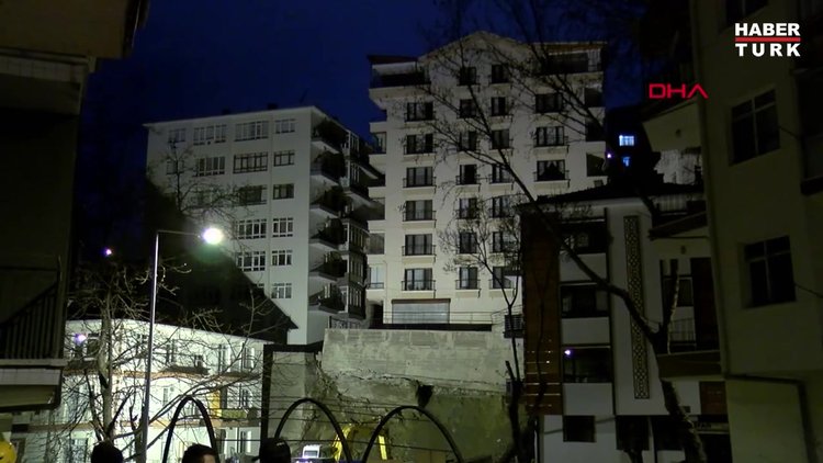 Ankara'da, temeli kayan apartman nedeniyle 21 bina tahliye edildi