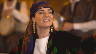 Şanlıurfa'yı karış karış gezen, evlere misafir olan Sevcan Orhan Şanlıurfa’nın klasiği sıra gecesinde sevilen türküleri de ardı ardına seslendirdi. ...