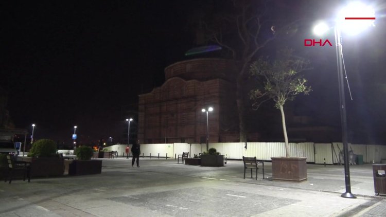 Bu mahallede yaşayanlar 25 yıldır 'pilava pilava' denilerek sahura kaldırılıyor