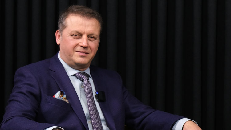 Göz içi akıllı merceklerin en akıllı hali - Doç. Dr. Levent Akçay