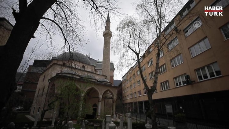 Bosna Hersek'teki Osmanlı mirası Ferhadiye Camisi 30 yıl aradan sonra mukabele geleneğine kavuştu