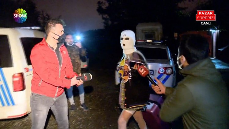 Villada 'kar maskeli' korona partisi!