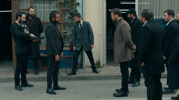 Vartolu ilk roundı kazanıyor!