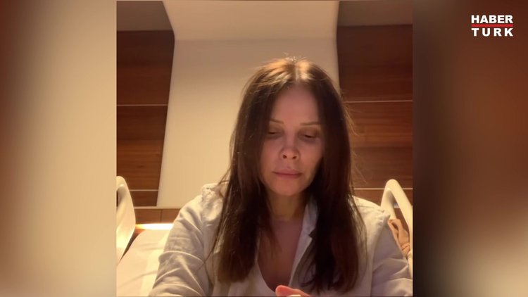 Şarkıcı Asya koronavirüse yakalandı