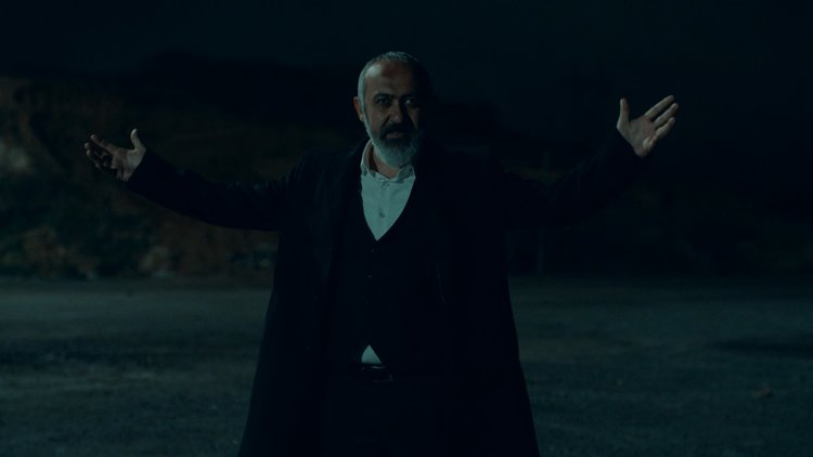 "Çukur'u o adamdan koru"