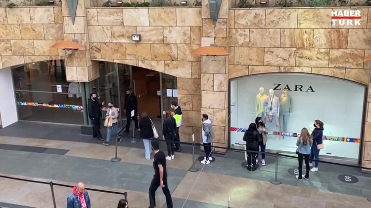 Hollanda'da sokağa çıkma kısıtlaması sona erdi