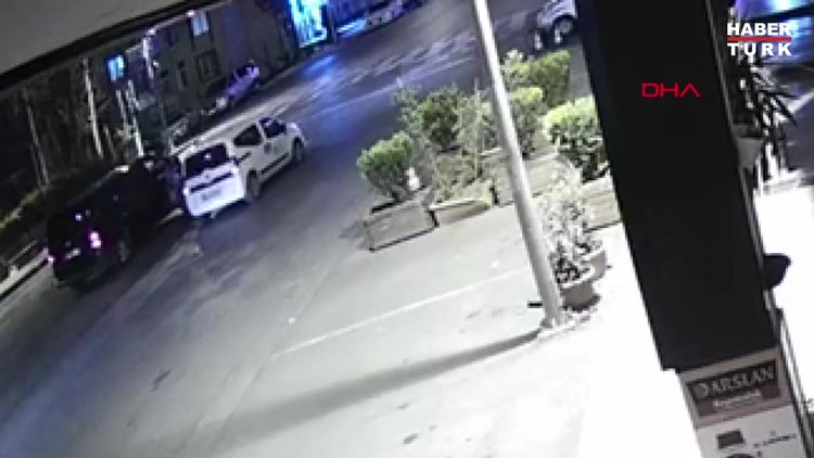 Esenyurt'ta kavga ettikleri sürücüyü hastanelik ettiler