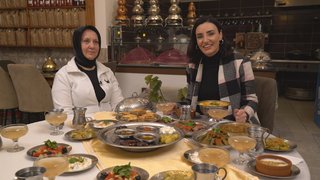 Bolu’nun doğal ıza unu ve sirkesine dair bilgiler alırken yöreye özgü uğut tatlısının yapımını öğrendik.