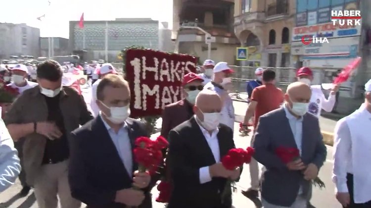 HAK-İŞ Konfederasyonu Taksim'e çelenk bıraktı
