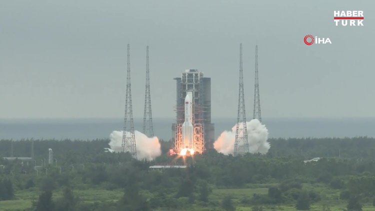 Çin'in uzaya fırlattığı roket kontrolden çıktı: Dünyaya düşebilir!