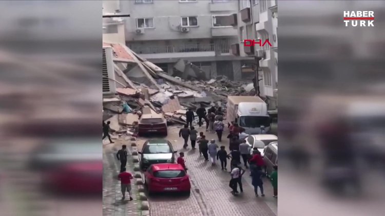 Zeytinburnu'nda boşaltılan bina çöktü