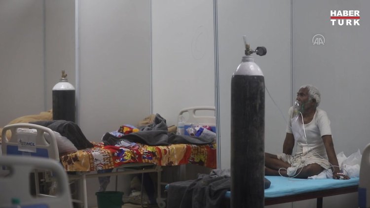 Hindistan'da günlük vaka ve can kaybı sayısı artıyor