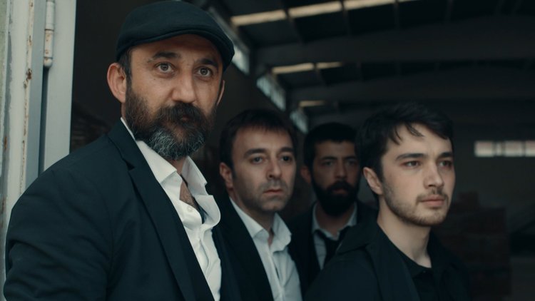 Çukur Cumali'nin yanında!