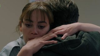 Ömer'den özür dileyen ve hayatlarına girdiği için bunların olduğunu ima eden Cemre büyük hüzün yaşadı.