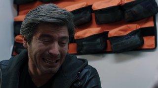 Yolda kalbi durup tekrardan çalıştırılan Ozan'ın zor halleri izleyenleri etkilerken Ömer gözyaşlarını tutamadı!