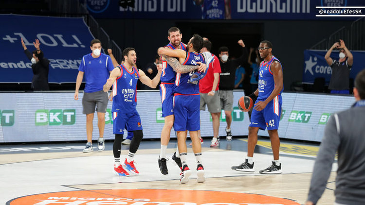Almanya'dan skandal karar! Anadolu Efes'e çifte standart!