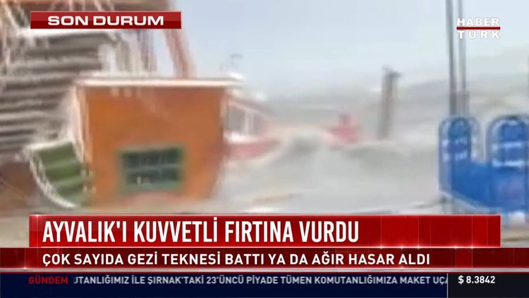 Ayvalık'ı kuvvetli fırtına vurdu