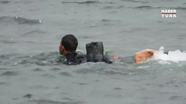 Fas'tan İspanya'ya akın: Göçmen çocuk plastik şişelerle yüzdü!