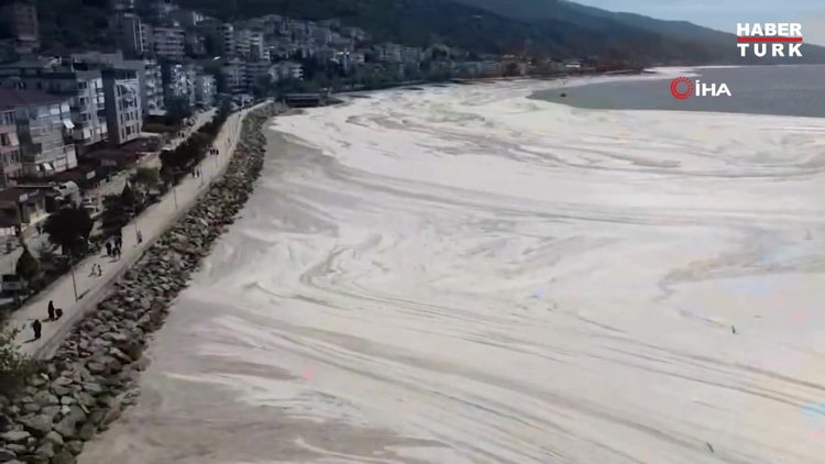 Deniz salyası bu kez Esenköy'de görüldü