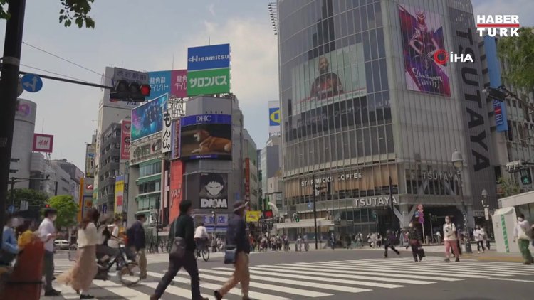 Japonya'dan yeni Covid-19 tedbiri: Karantinayı ihlal edenlerin isimleri ifşa edilecek
