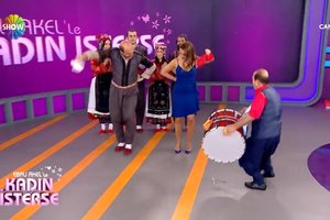 Mahmut Çap Halk Oyunları ekibinden canlı performans